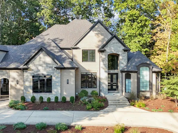 1410 E White Oak Rd, Mahomet, IL 61853