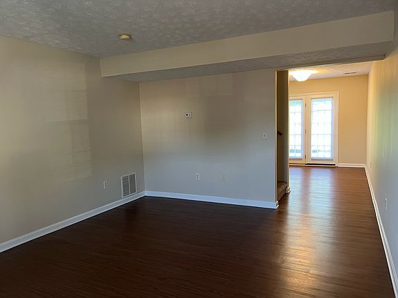 2nd image of 2055 Edgewood Dr #2