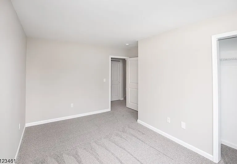 88 Arlene Ct — Photo 18