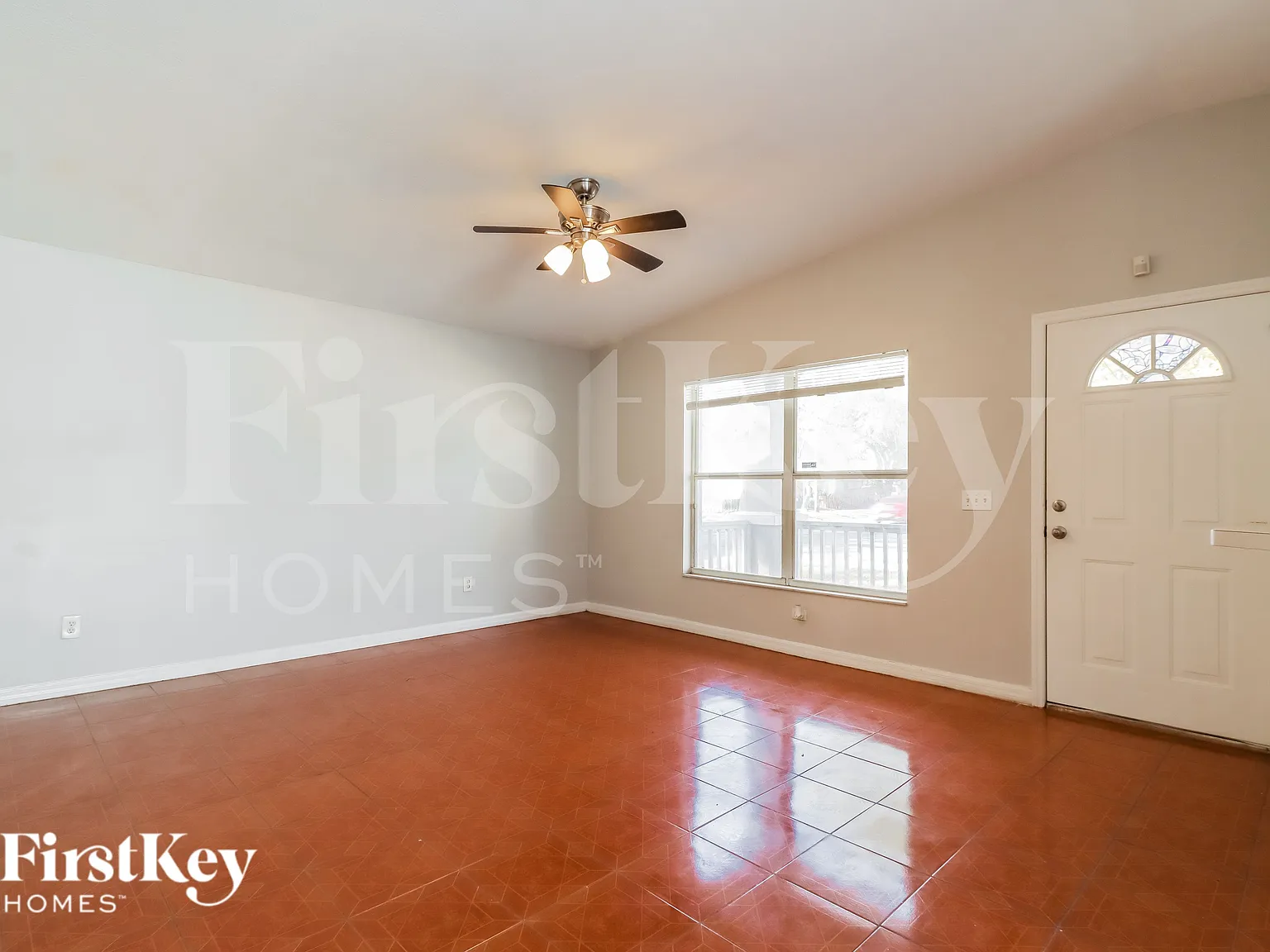 3 bed, 2.0 bath, 1200 sqft, $2,170 — Photo 2