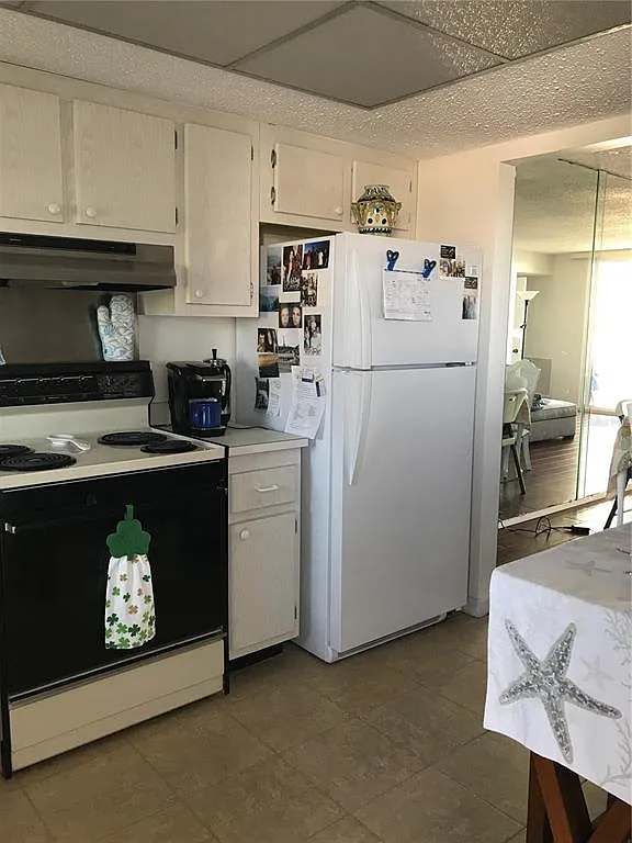 2 bed, 2.0 bath, 975 sqft, $1,850 — Photo 3