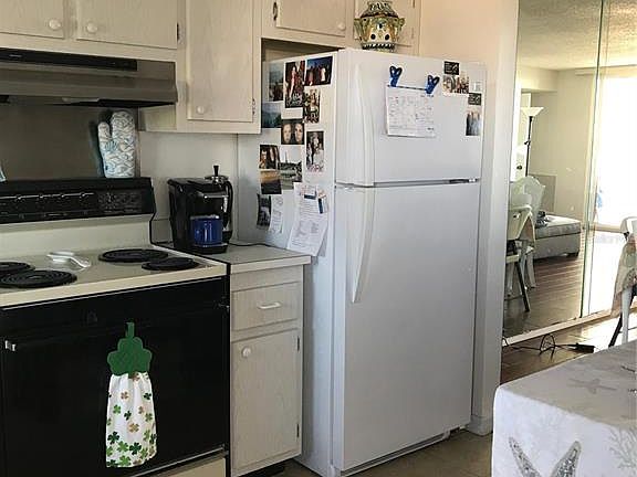 3rd image of 9 Forbes Pl APT 405