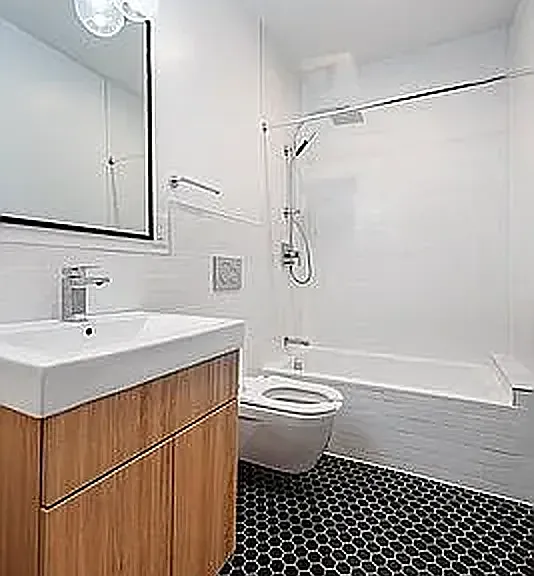 494 Henry St #3 — Photo 4