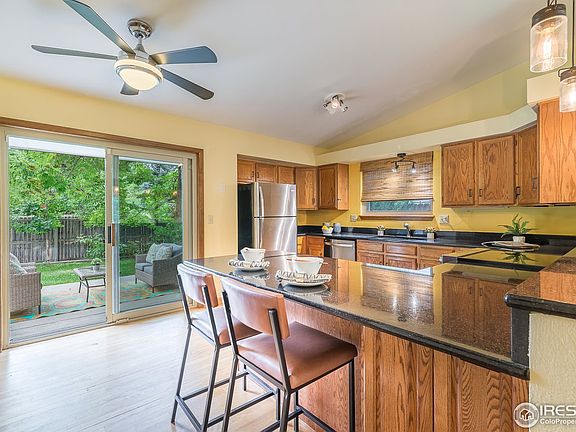 4th image of 350 Lois Dr