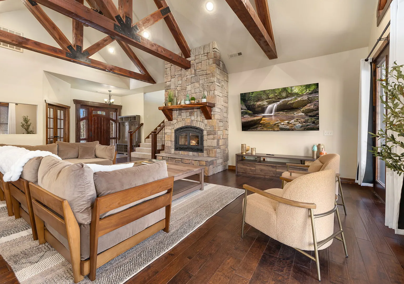 Whispering Brook-Outdoor oasis w/stream-Sleeps 16 — Photo 2