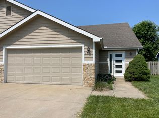 3403 Morning Dove Cir, Lawrence, KS 66049