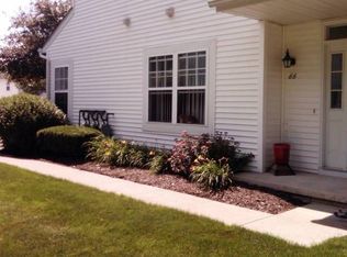 66 Vista Cir #37C, North Olmsted, OH 44070
