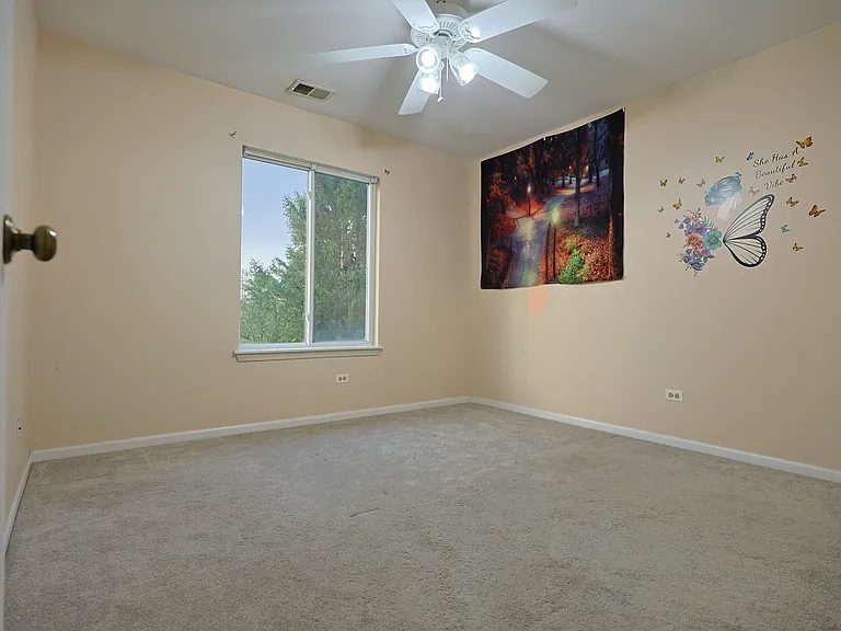 1402 Parkside Dr — Photo 15