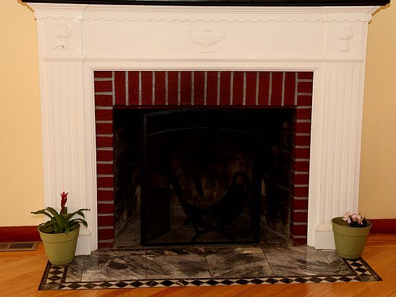 3rd image of 93-06 217th St