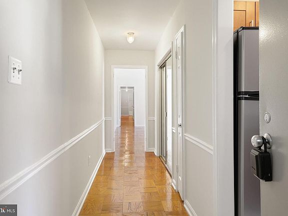2nd image of 10631 Montrose Ave #M204