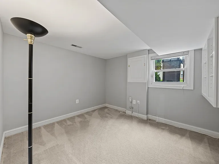 917 Allan Rd — Photo 20