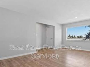 13028 78th St NW UNIT 1, Edmonton, AB T5C 1G8
