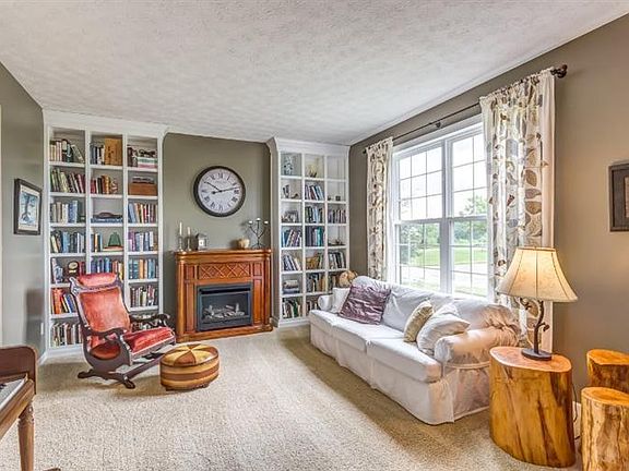 2nd image of 9793 Boulder Creek Ct