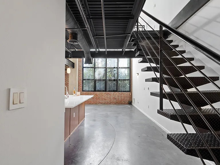 3110 Thomas Ave — Photo 3
