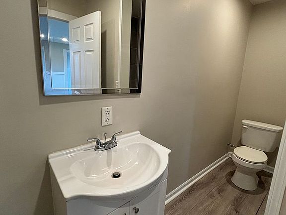 5th image of 531 Carothers Ave APT 3