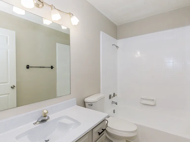 Guest restroom to the 3 bedroom apartment