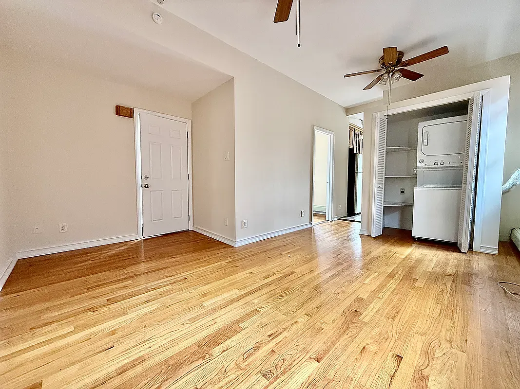 316 Greenwood Avenue — Photo 2