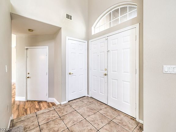 5th image of 7634 Rainbow Cove Dr
