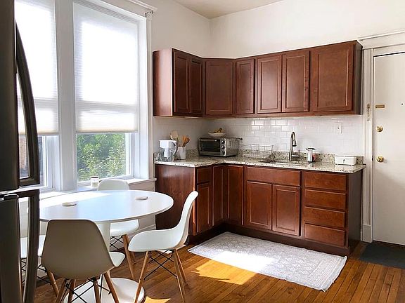 2nd image of 1217 N Washtenaw Ave #3A