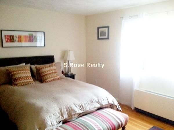 2nd image of 40 Williams St #3