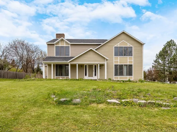 8247 Drinkwater Ln, Manlius, NY 13104