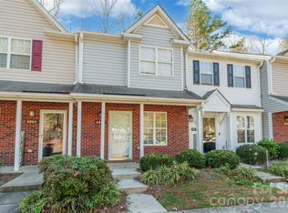 6856 Cypress Tree Ln, Charlotte, NC 28215