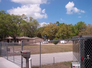 2220 10th St SE, Largo, FL 33771