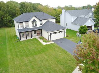 1504 Marigold Ln, Minooka, IL 60447
