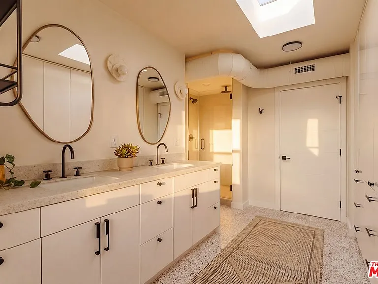 8550 Ridpath Dr — Photo 10