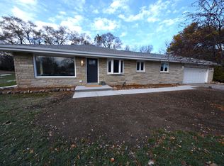 4225 N 135th St, Brookfield, WI 53005