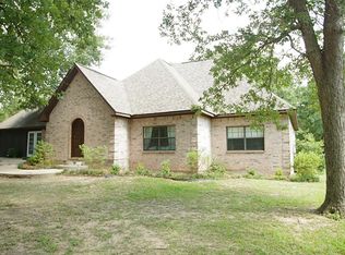 505 Cardinal Ln, Bellville, TX 77418