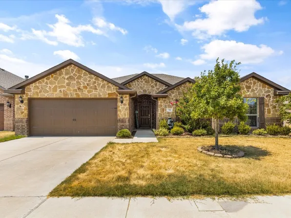 704 Canyon Lake Ct, Cleburne, TX 76033