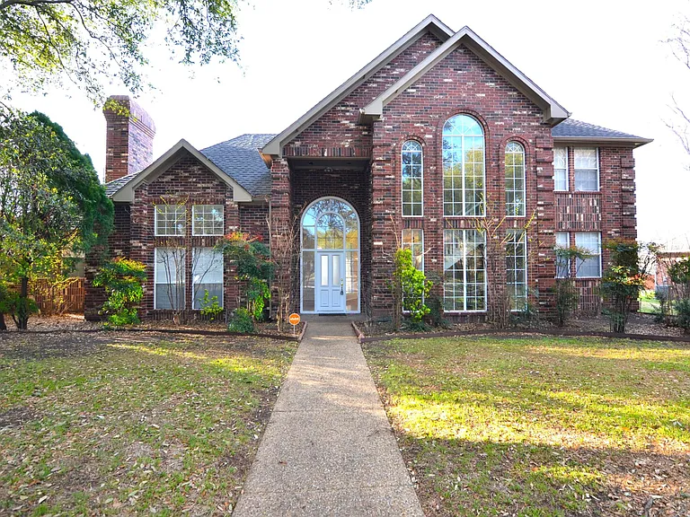 7000 Ivory Ct — Photo 1