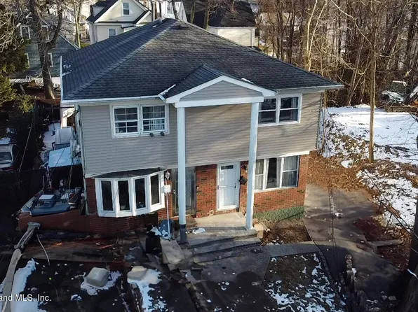 126 Waldron Ave, Staten Island, NY 10301