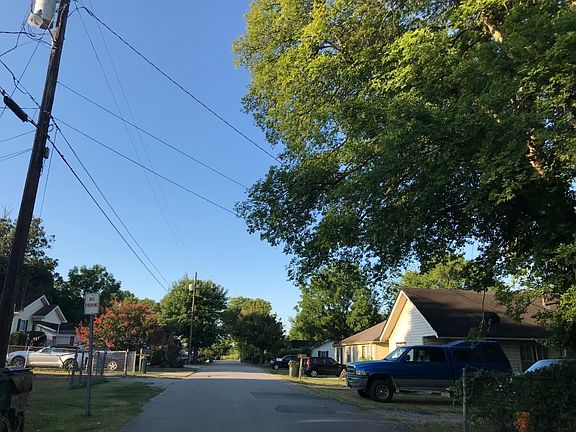 5th image of 122 Ford Ln #124