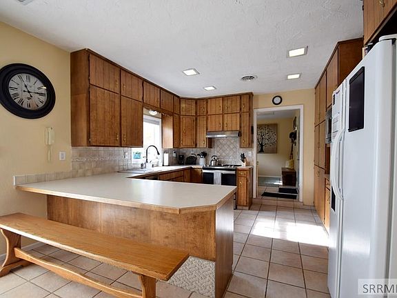 4th image of 4820 E Comish Dr
