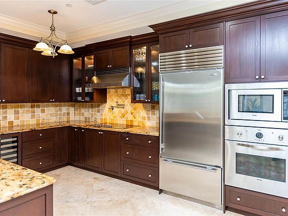 2nd image of 227 Garden Ct