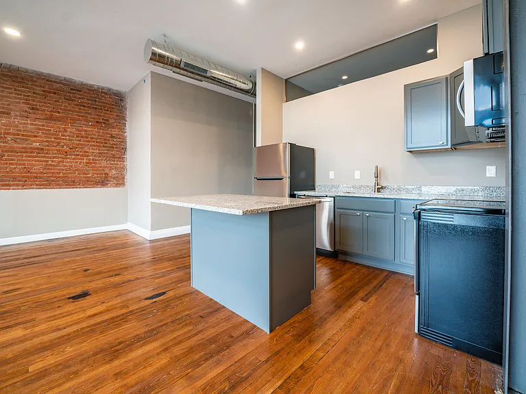 3800 Euclid Ave #109 — Photo 7