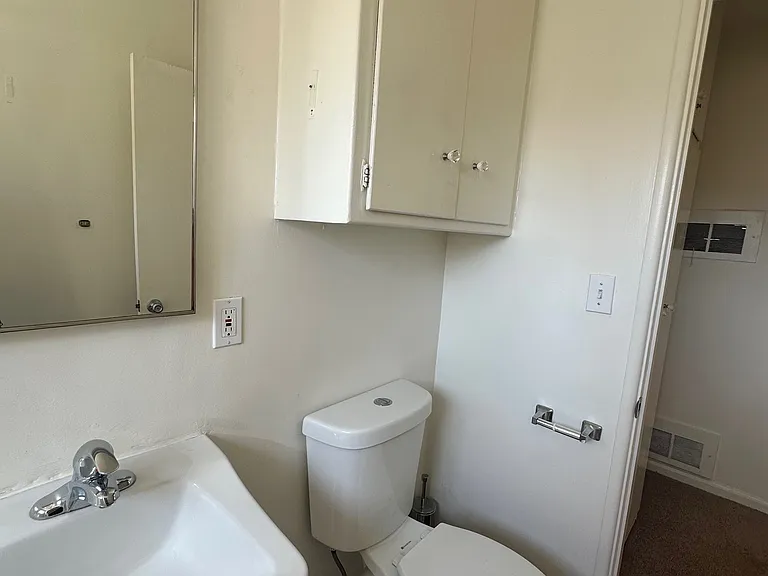 1311 Berkeley St #F — Photo 7