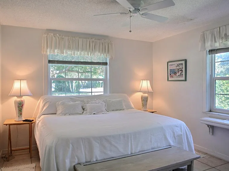 798 Bougainvillea Ln — Photo 19