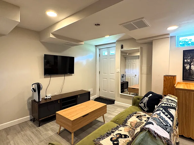 270 Cross St — Photo 14