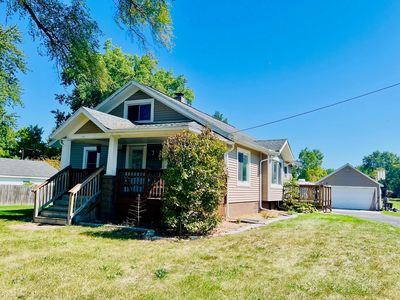 1278 N Pine Rd, Essexville, MI, 48732