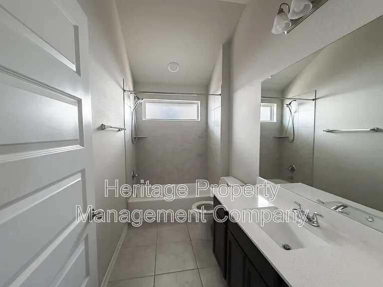 139 Lyndon Dr — Photo 19