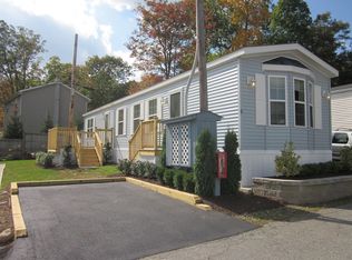 5 Makepeace Dr, Oak Ridge, NJ 07438