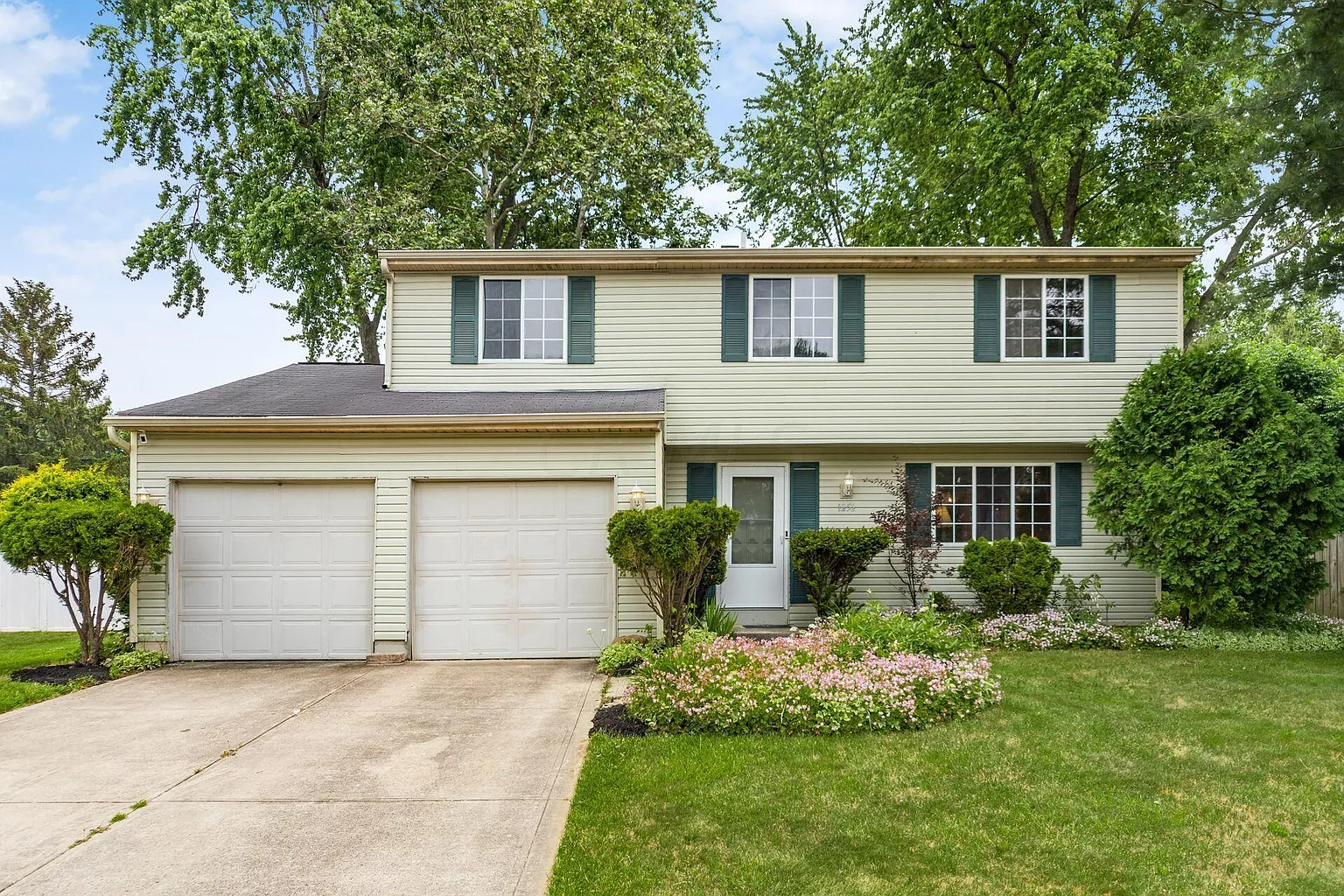 1252 Hanson St photo 1