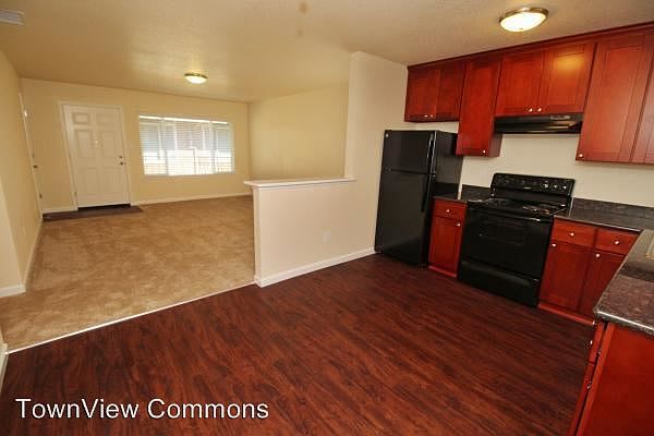 1st image of 256 W H St APT D