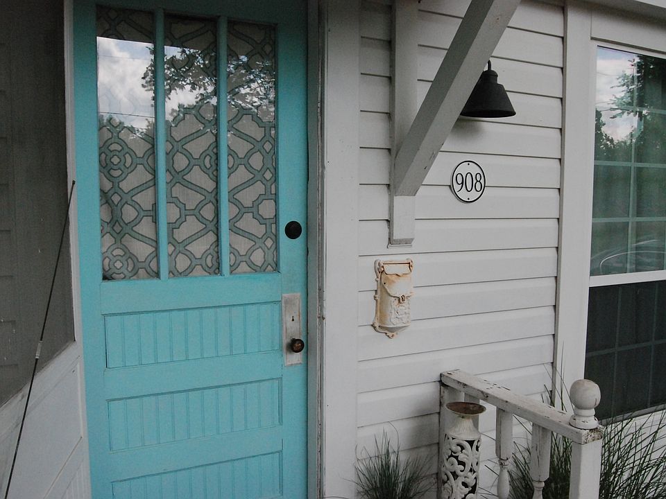 1st image of 908 West St