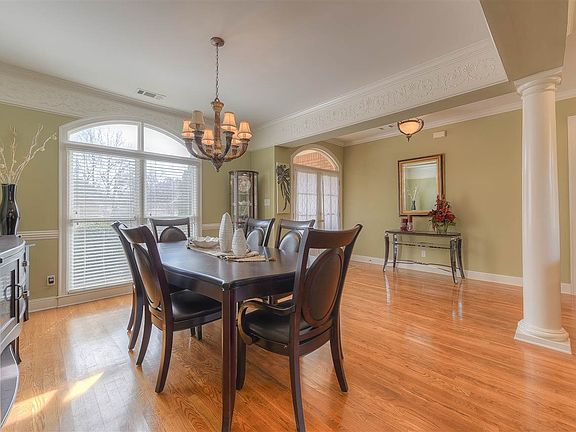 3rd image of 8946 River Knoll Dr