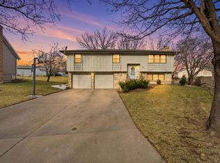 2121 Fox Mdws, Manhattan, KS 66503