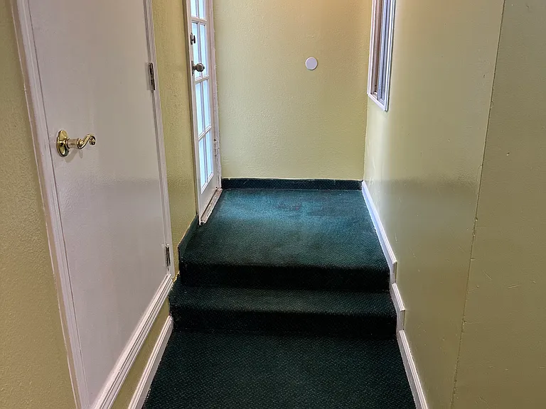 529 Flood Ave — Photo 2